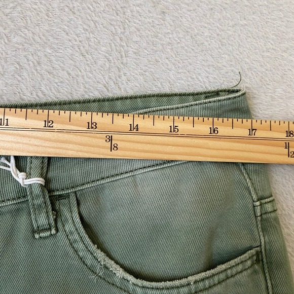Vervet LA Distressed Cropped Wide Leg Jeans Women Size 30 Olive Green Grunge NWT - Picture 8 of 10